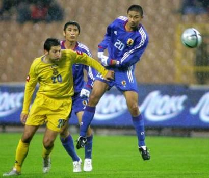 Сборная Украины выиграла в матче 2005 года у команды Японии со счетом 1:0. Фото ukrainianfootballteam.fmbb.ru
