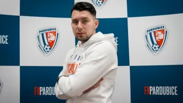 Пардубіце підписав ексзахисника збірної України U-21: клуби оголосили про трансфер