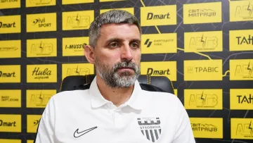 «Не всі готові їхати в Першу лігу»: тренер амбітного клубу відверто розповів про кадрові проблеми