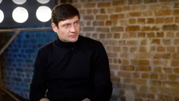 «Пішки йшов на автобус 7 кілометрів»: Селезньов шокував історією з дитинства про жертовність свого батька