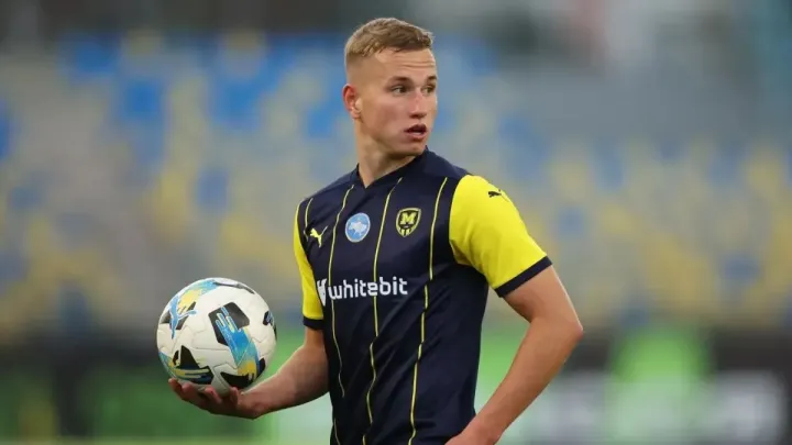 Мілан слідкує за кількома гравцями з УПЛ: директор клубу назвав цих футболістів