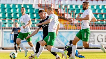 Оболонь відібрала очки в Карпат: автогол капітана киян, промах Полегенька, гол Невеса