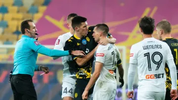 «Обидві команди били одна одну два тайми»: ексарбітр ФІФА відреагував на гучний матч УПЛ