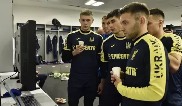 Озвучено терміни відновлення Довбика: чи зіграє проти збірної Швеції у відборі ЧС-2026