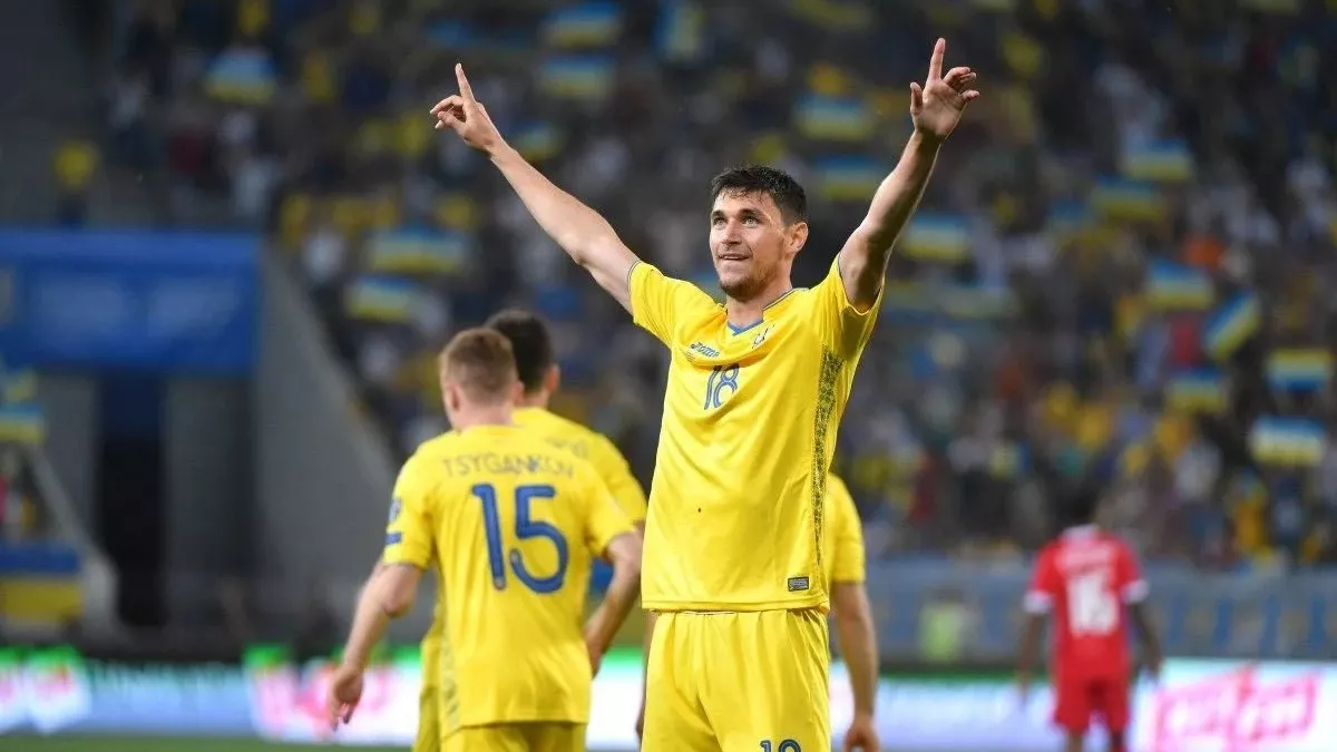 Яремчук висловився про ювілейний матч за збірну України: Молдова зробила подарунок форварду