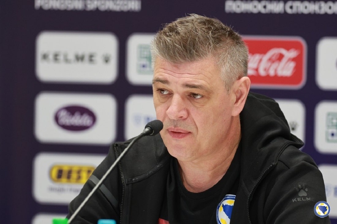 Після поразки від України в плей-оф відбору Євро-2024 тренер боснійців дав волю емоціям: деталі